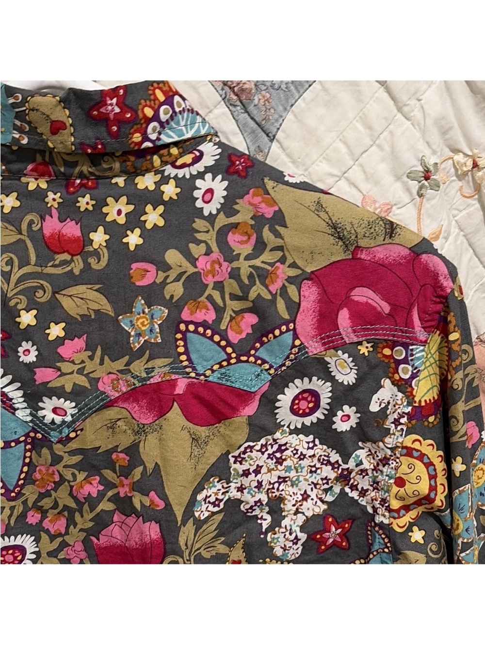 NWT Tin Haul Women Floral Patchwork Western Snap Shirt Large - Picture 9 of 14